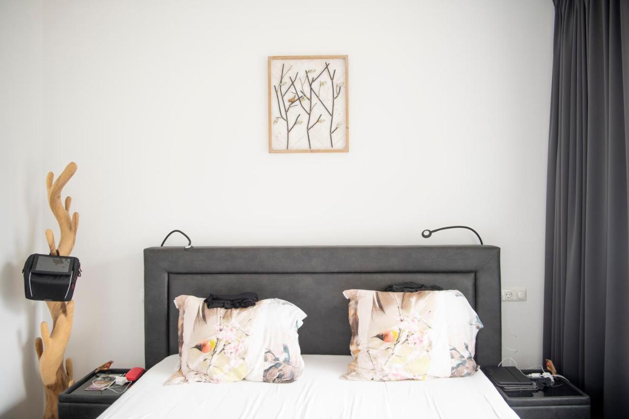 Bed & Breakfast Het Vinkenest ナイフェルダル エクステリア 写真