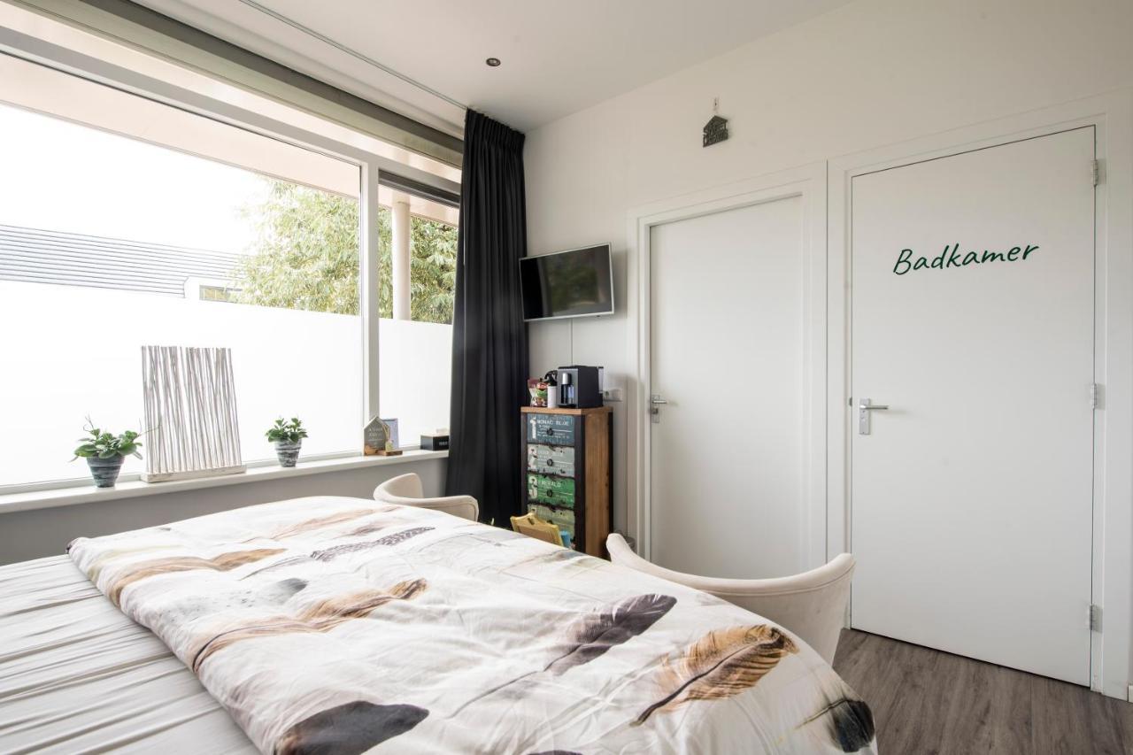 Bed & Breakfast Het Vinkenest ナイフェルダル エクステリア 写真