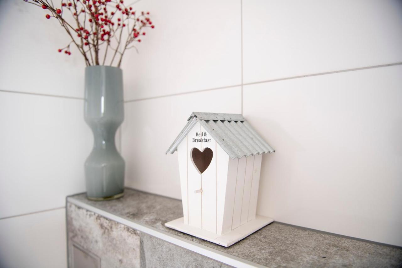 Bed & Breakfast Het Vinkenest ナイフェルダル エクステリア 写真